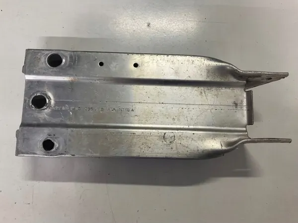 Mercedes Knautschzone W212 rechts und links OEM A2126200995 image 3