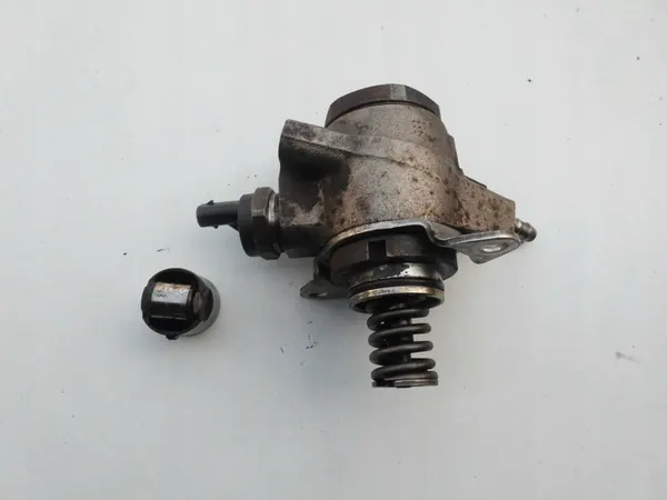 Polttoainepumppu Audi A4 B8 A5 8T Q5 A6 3.2FSI 06E127025M image 2