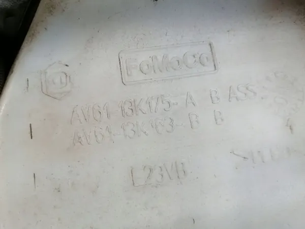 Scheibenwaschbehälter Ford C-MAX MK2 OEM AV6113K163B image 3