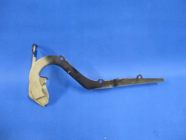 Peugeot 2008 Hood Hinge Left OE 9678389580 image 2