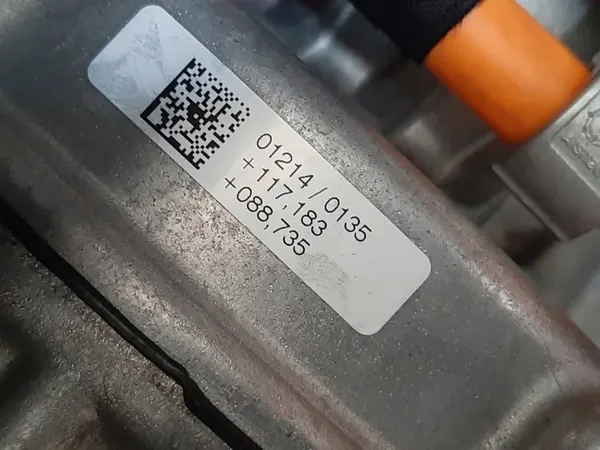 Motor elétrico Mercedes EQB OEM A2433408901 - Usado image 10