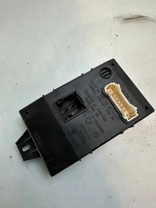 RENAULT SANDERO BCMX90V7 Styrenhet 8201279201 image 2