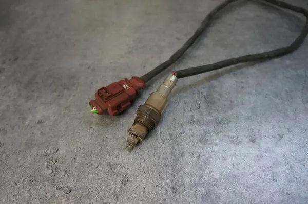 Sensor Lambda Skoda Yeti 5L Lift 1.2 TSI OEM 04E906262BD image 4