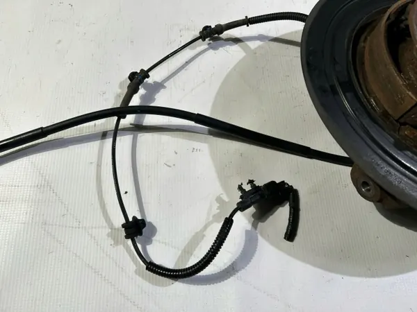OEM 0487711234 Cubo Trasero Derecho Dodge Durango image 3