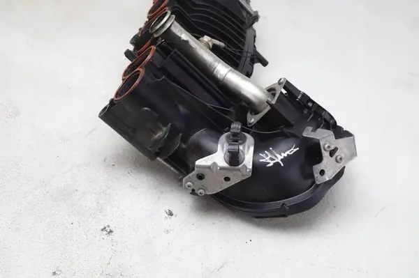 Collecteur d'admission BMW 1 (E87) 2009 Diesel 105kW OEM image 2