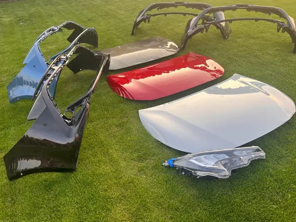 TOYOTA COROLLA E21 HB-5 KOMBI 18- MOTORHUVA image 2