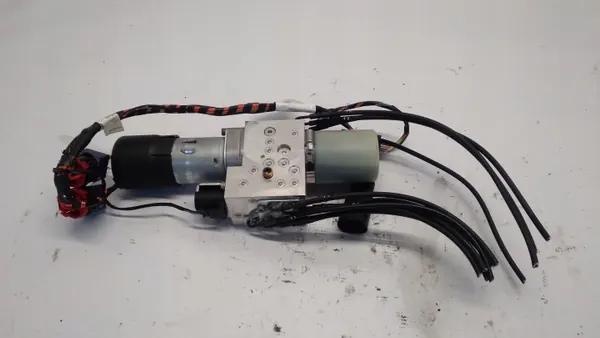 PEUGEOT 207 CC dakpomp OEM 9680076380 image 2