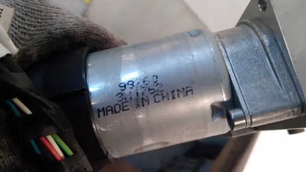 PEUGEOT 207 CC dakpomp OEM 9680076380 image 3