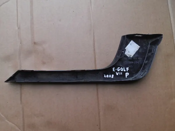Acabamento do para-choque direito dianteiro VW Golf VII image 2