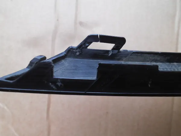 Acabamento do para-choque direito dianteiro VW Golf VII image 3