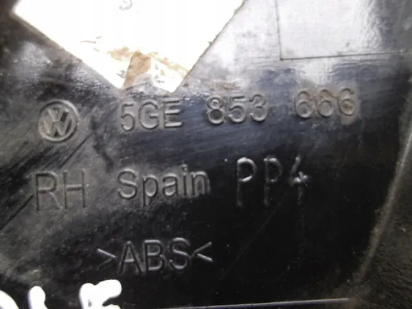 Acabamento do para-choque direito dianteiro VW Golf VII image 5