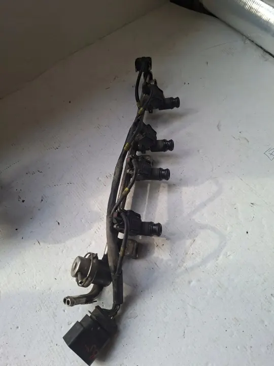 Riel de inyección OEM 071133317 para VW Passat B5 image 3