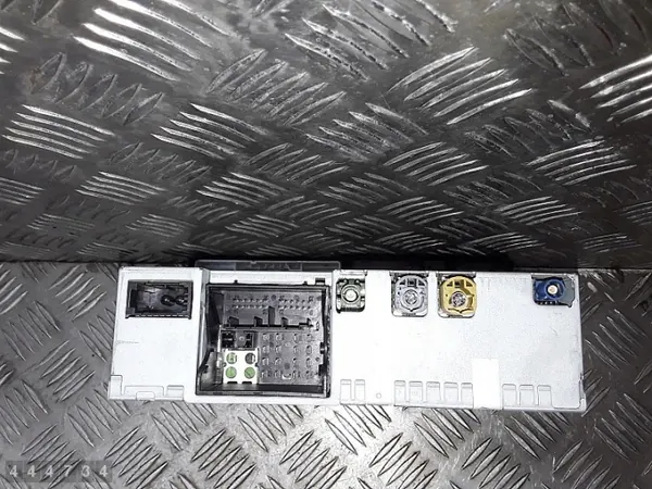 Cambiador CD Audi OEM 8T2035666E - Usado image 4