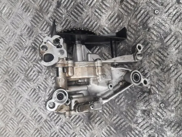 Bomba de aceite OEM 55487858 para Opel Astra J 1.6L Diésel image 4