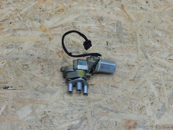 Motor porta corrediça esquerda VW T5 Multivan OEM 7H0843765B image 2