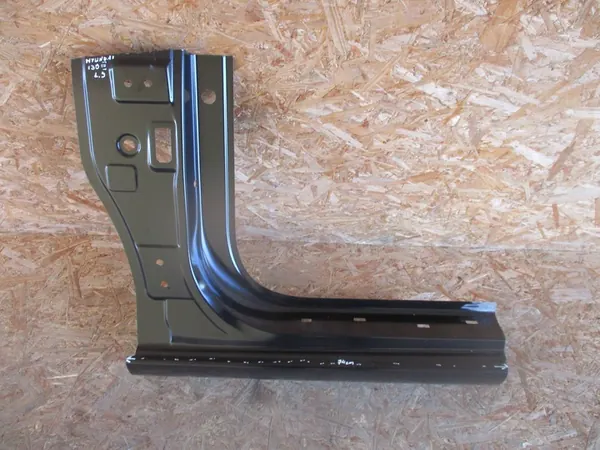 Seuil avant gauche Hyundai i30 III 17- image 1