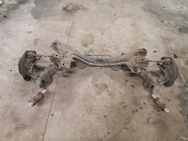Honda CR-V IV bakvagnsbalk OEM edrftgyhjnbvcf image 2