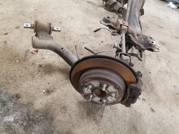 Honda CR-V IV bakvagnsbalk OEM edrftgyhjnbvcf image 5