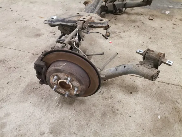 Honda CR-V IV bakvagnsbalk OEM edrftgyhjnbvcf image 7