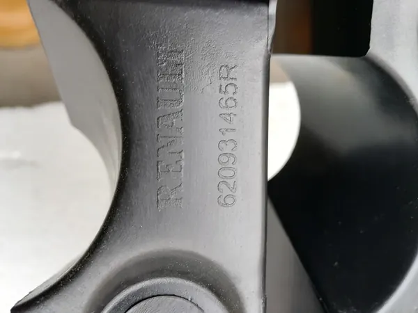 Absorvedor de para-choque dianteiro esquerdo Renault Captur I 620920449R image 3