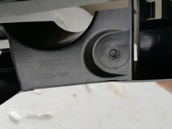 Absorvedor de para-choque dianteiro esquerdo Renault Captur I 620920449R image 4