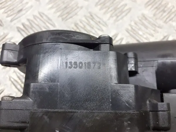 Baklucka Lås Opel Insignia image 2