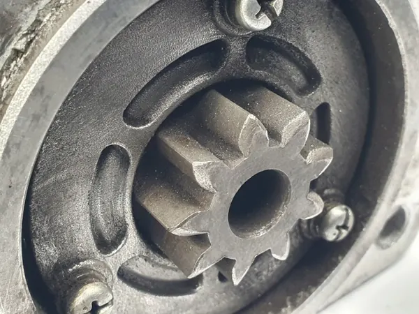 Käynnistin OEM 23300-6T001 Nissan Terrano II 2.7 TD:lle image 5