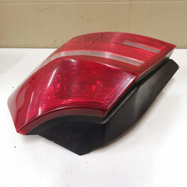 BMW 1 OE 63210397035 Luz Trasera Derecha image 3