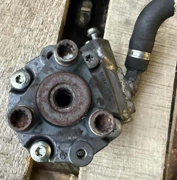 Stuurpomp Audi A4 B8 A5 8T Q5 8R 8K0145154H image 4