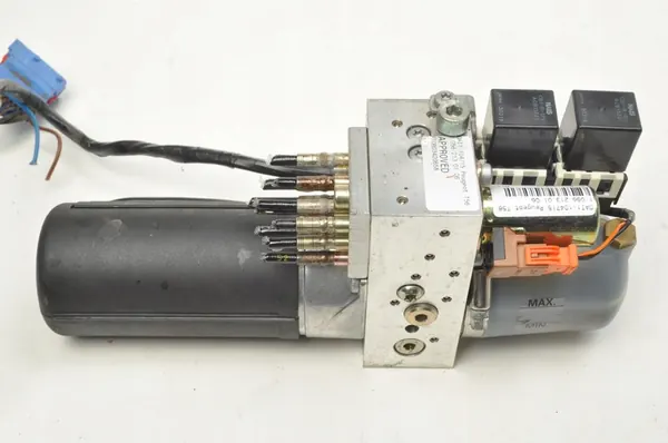 Pompe d'Actionneur de Toit Peugeot 307 CC 04- OEM 10562130106 image 5