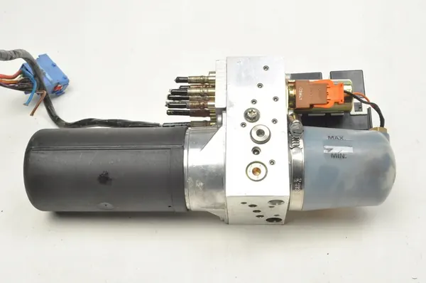 Pompe d'Actionneur de Toit Peugeot 307 CC 04- OEM 10562130106 image 7