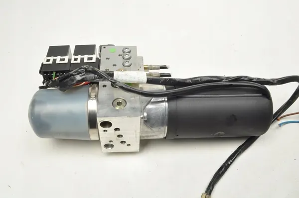 Pompe d'Actionneur de Toit Peugeot 307 CC 04- OEM 10562130106 image 8