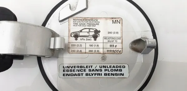 Opel Corsa C Tampa de Combustível Prata Z157 image 9