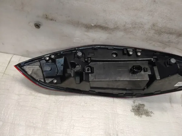 Porsche Panamera E1 LED Heckleuchte Rechts OEM 97063199204 image 4