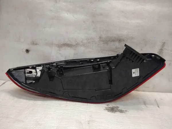 Porsche Panamera E1 LED Heckleuchte Rechts OEM 97063199204 image 6