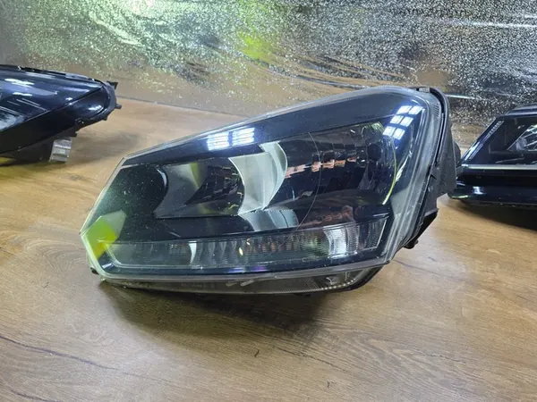 LÂMPADA DIANTEIRA ESQUERDA SKODA YETI 5L1941015D image 2