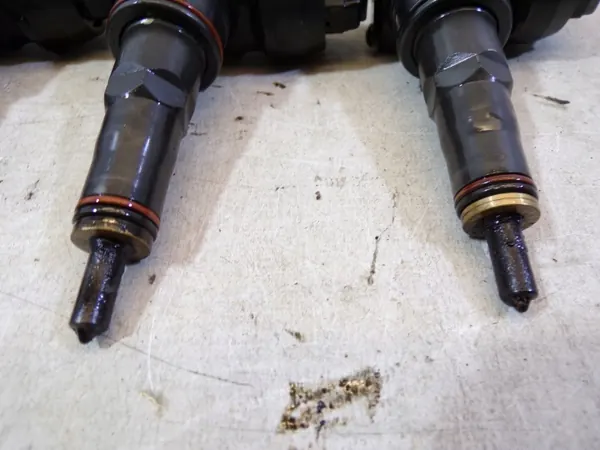 Injecteurs OEM 045130073T / 038130073A 1.9 TDI image 3