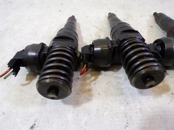 Injecteurs OEM 045130073T / 038130073A 1.9 TDI image 5