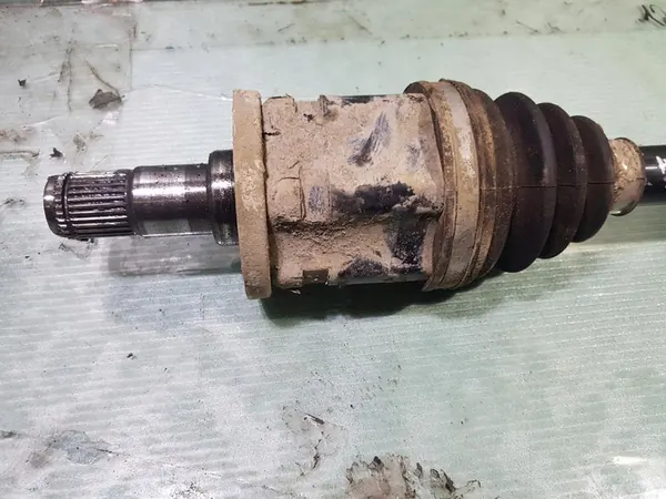 Fram vänster axel 2.4 Toyota Hilux VIII image 4