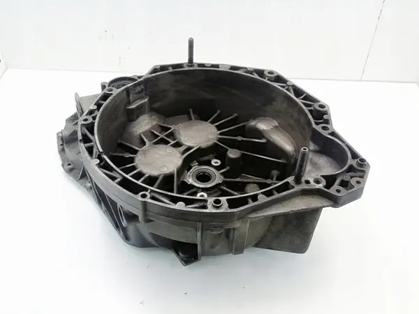 Vaihteiston kotelo OEM 8200183451 Renault 2.5 DCI image 6