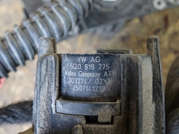 VW GOLF VII HB PDC Kaapeli Takana 5G0971104D image 4