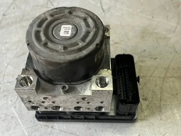 Pompe ABS OEM 9813805380 pour Citroen C4 Cactus image 2
