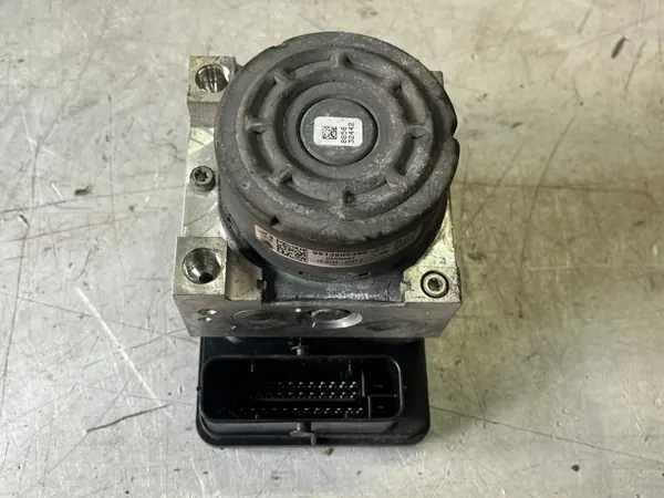 Pompe ABS OEM 9813805380 pour Citroen C4 Cactus image 6