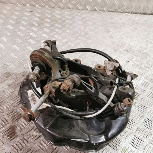 UTO33712 BMW Bakhjulsnav - Begagnad OEM-del image 10