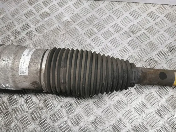 Tesla Model S takaoikea ilmaiskerroin OEM 600635300C image 7