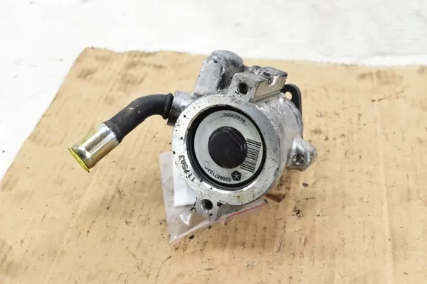Bomba de direção assistida 2.8 CRD Jeep Cherokee KJ Liberty OEM image 4
