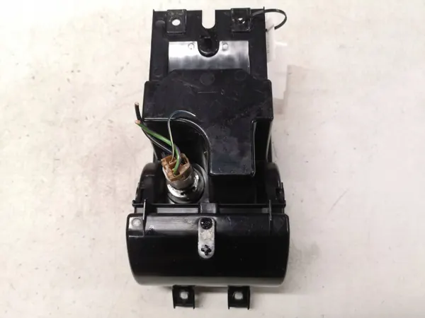 Cinzeiro Jaguar XF OEM AX23045H72 - Estado usado image 3