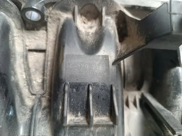 Intake Manifold VW Tiguan AD1 04E129711M 1.4L 2021 image 3