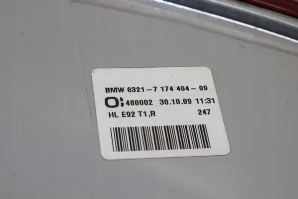 BMW E92 Luz Trasera Derecha Guardabarros OEM 7174404 image 8