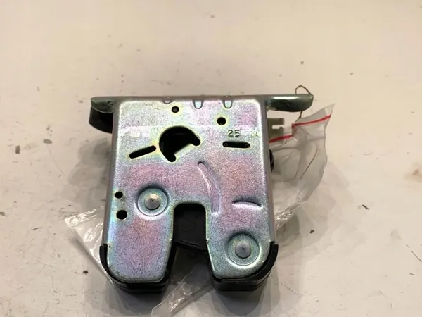 Trunk Lock VW Passat B8 Sedan OEM 3G0827503C image 2